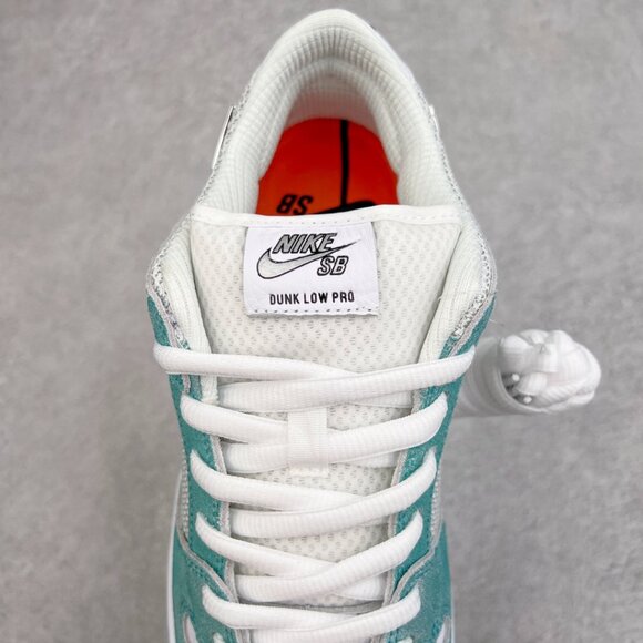 Nike SB Dunk Low x April Skateboards Turbo Green🐗 - Picture 5 of 9